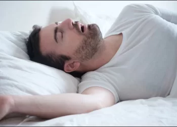 ہم خراٹے کیوں لیتے ہیں؟