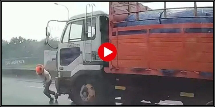 موٹر سائیکل سوار موت کے منہ سے کیسے بچا؟