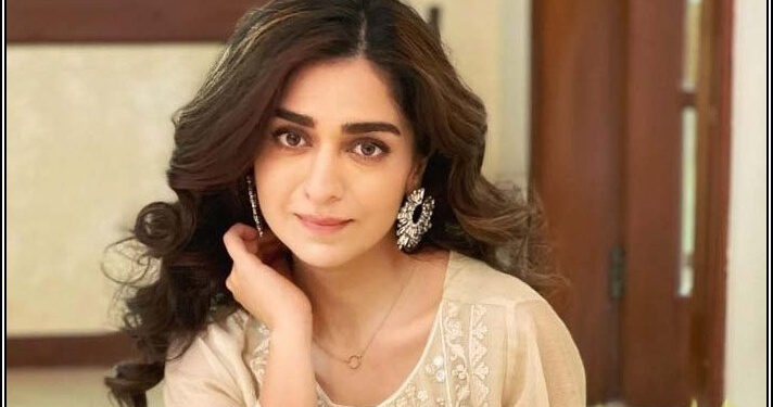 اداکارہ حاجرہ یامین کے والد انتقال کر گئے