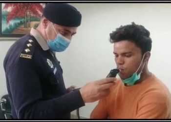 موٹروے پولیس بریتھ اینالائزر