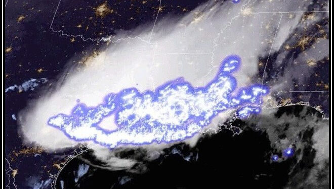 768 کلومیٹر لمبا، آسمانی بجلی کا طویل ترین کڑاکا ریکارڈ کرلیا گیا