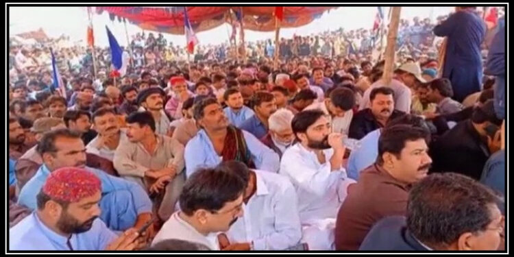 نوابشاہ : مظاہرین اور انتظامیہ کے مذاکرات کامیاب، دھرنا ختم