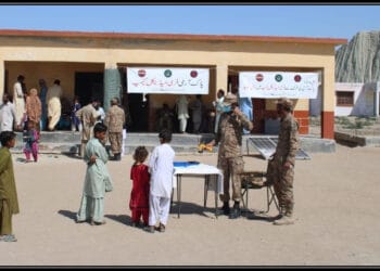 پاکستان آرمی کی جانب سے اوماڑہ میں فری میڈیکل کیمپ کاانعقاد.ی )