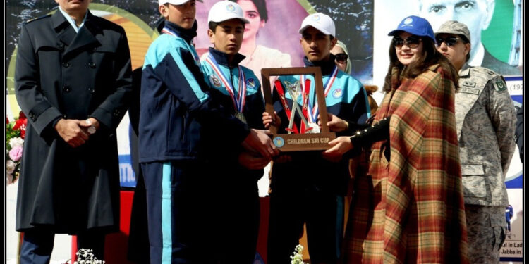 پی اے  ایف ا سکی ریزورٹ نلتر میں 20ویں سعدیہ خان کپ اور چلڈرن اسکی چیمپیئن شپ 2022 کی تقریب تقسیم انعامات کا انعقاد