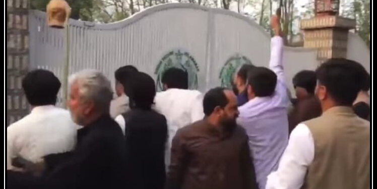 سندھ ہاؤس پر حملہ  تحریک انصاف کے 2 ارکان اسمبلی سمیت متعدد افراد گرفتار