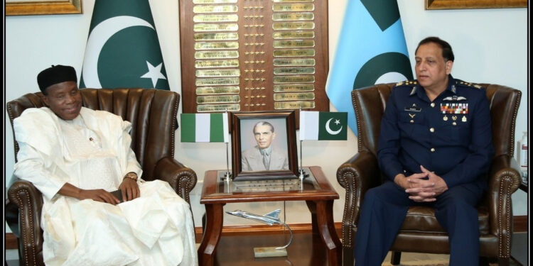 نائیجیرین وزیر دفاع اور کمانڈر بحرین نیشنل گارڈ کی سربراہ پاک فضائیہ سے الگ الگ ملاقات اسلام آباد (نمائندہ خصوصی )