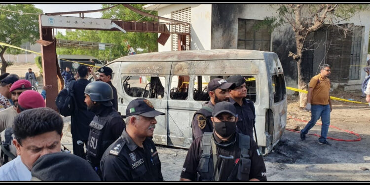 جامعہ کراچی کے اندر خودکش دھماکا، 3 چینی باشندوں سمیت 4 افراد ہلاک کراچی (نمائندہ خصوصی/ نیوزایجسیاں)