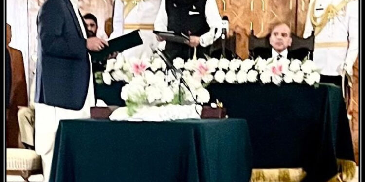 بلاول بھٹو نے وزیر خارجہ کے عہدے کا حلف اٹھالیا