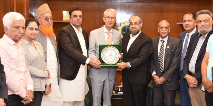 نیدرلینڈکی بڑی ملٹی نیشنل کمپنیوں کو پاکستان میں جوائنٹ وینچرز قائم کرنے چاہیں:عرفان اقبال شیخ، صدر ایف پی سی سی آئی
