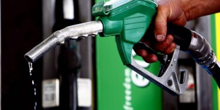 پیٹرولیم مصنوعات پر موٹرسائیکل، رکشا اور 800 سی سی تک گاڑیوں کو ٹارگیٹڈ سبسڈی دینے پر غور