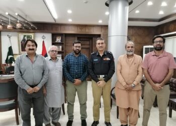 آئی جی سندھ غلام نبی میمن سے سینیرصحافیوں کی ملاقات   غلام نبی میمن نےاتفاق کیاکہ مثبت فیصلوں سےصحافیوں کےاغوا کا تدارک ممکن ہے
