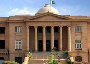 سیاسی مفاہمت کے باوجودایم کیوایم اور پیپلزپارٹی کے درمیان عدالتی جنگ, ایم کیوایم پاکستان نے آئی بی اے سکھرکے ذریعے بھرتیوں کو سندھ ہائی کورٹ میں چیلنج کردیا