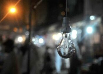 ملک بھر میں بجلی کی لوڈشیڈنگ کا دورانیہ بھی بڑھ گیا،عوام پریشان