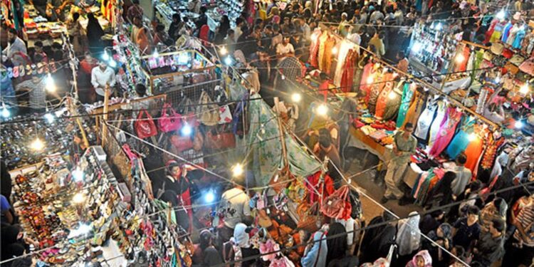 بجلی بچت مہم، پنجاب میں بھی مارکیٹیں رات 9 بجے بند کرنے کی تجویز پنجاب میں پہلے مرحلے میں رات 9 بجے مارکیٹیں بند کرنے کی یہ پابندی 2 ماہ کے لیے لگائی جائےگی