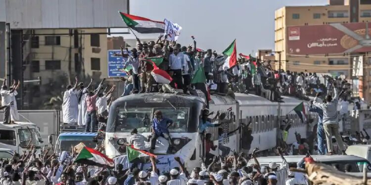 سوڈانی فوج سیاست سے دست بردار، اقتدار عوامی نمائندوں کے حوالے کرنیکا اعلان