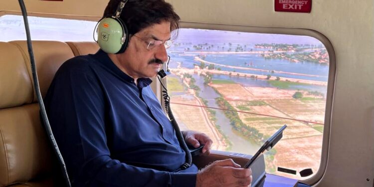 وزیر اعلیٰ سندھ سید مراد علی شاہ کا لاڑکانہ-سہیون سمیت مختلف حفاظتی بندوں کے پشتوں کا فضائی معائنہ