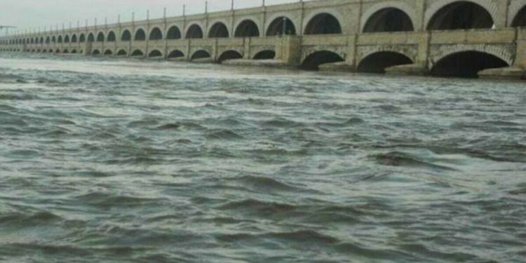 آئندہ 24 گھنٹے کے دوران 8 لاکھ کیوسک سے زائد پانی دریائے سندھ سے گزرے گا