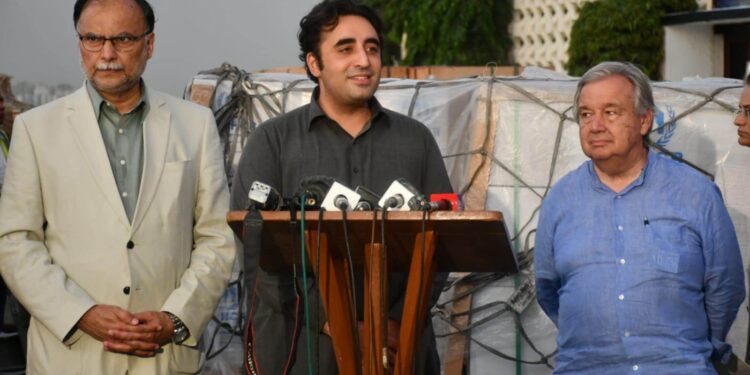 بڑے ملکوں کا کیا دھرا پاکستان اور دیگر ترقی پذیر ملک بھگت رہے ہیں، ، سیکریٹری جنرل اقوام متحدہ یہ پاگل پن اب بند کیا جائے، توانائی کے متبادل ذرائع پر سرمایہ کاری کریں اور قدرت سے جنگ ختم کی جائے، انتونیو گوتریس