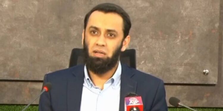 نااہلی میں پرویز الہٰی عثمان بزدار کو بھی پیچھے چھوڑ گئے ہیں،پنجاب میں ادویات کی قلت ہو گئی ہے ہم نے سیاست کی بجائے ریاست کو بچایا،عطاتارڑ