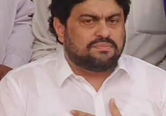 اردو زبان اب مڈل کلاس ہو گئی ، ڈر ہے کہیں ختم نہ ہو جائے، گورنر سندھ اپر کلاس اب اردو زبان بولنا نہیں چاہتی ہے، دنیا میں ترقی کرنے والے ممالک اپنی زبان پر فخر کرتے ہیں، افسوس ہے ہم کسی اور کی زبان پر فخر کرتے ہیں، کامران ٹیسوری