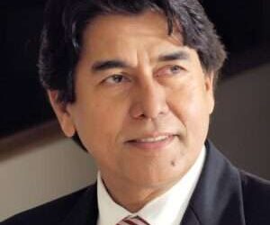 کھیلیں گے نہ کھیلنے دیں گے