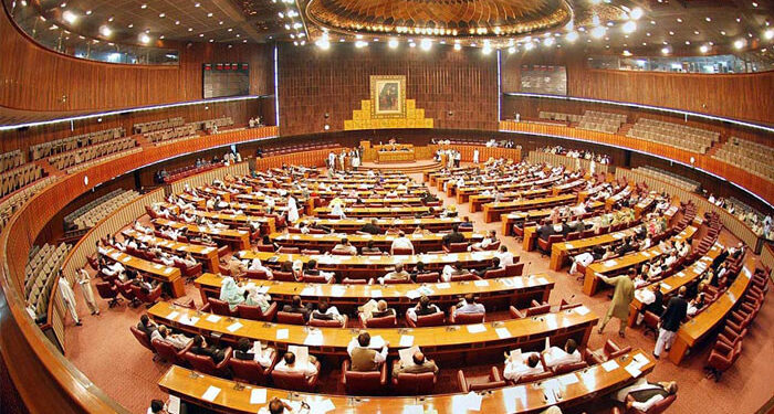 قومی اسمبلی کے 201 ارکان اور 36 سینیٹرز نے اثاثوں کی تفصیلات ابھی تک جمع نہیں کرائیں، 15 جنوری تک کی مہلت دیدی۔ الیکشن کمیشن