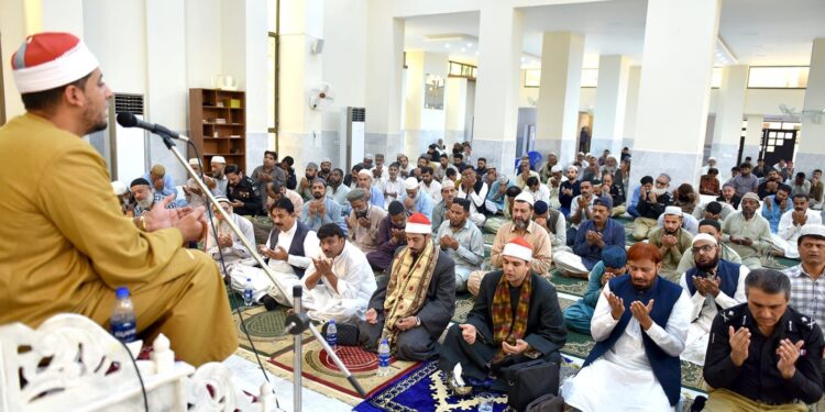 مصر کے عالمی شہرت یافتہ قاری حضرات کی آئی جی سندھ سے ملاقات۔