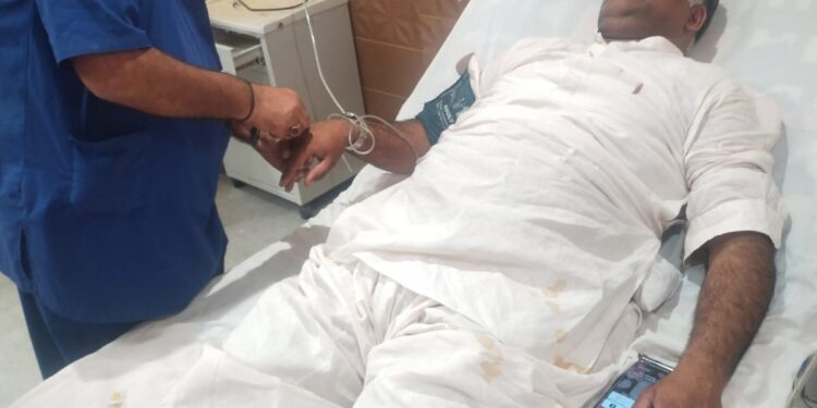 ادارہ ترقیات کراچی کے ڈائریکٹر جنرل کا دفتر میدان جنگ بن گیا،ایڈیشنل ڈائریکٹر کےاینٹی انکروچمنٹ فورس کے ایس ایچ او کو زوردار تھپڑ پڑنے سے عمارت گونج اٹھی،