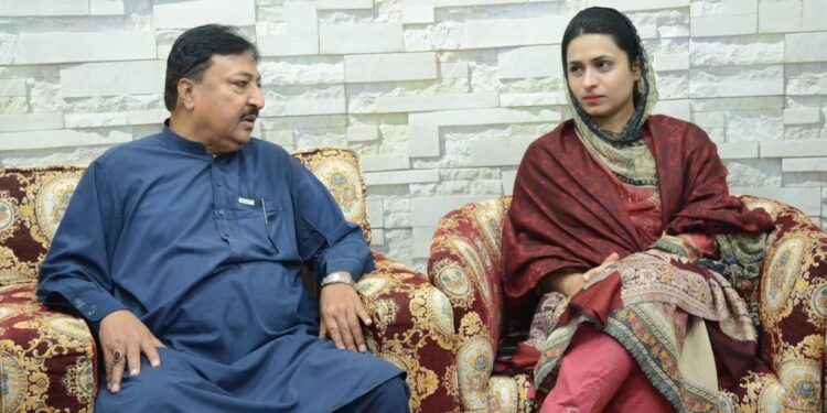 سندھ میں عام استعمال کی قیمتوں کو کنٹرول کرنے کے لیے پرائس کنٹرول کمیٹی کا مستقل اجلاس نہیں ہوتے، اس لیے منافع خور شہریوں سے اضافی قیمتیں وصول کرتے ہیں.ڈپٹی کمشنر لاڑکانہ رابعہ سیال