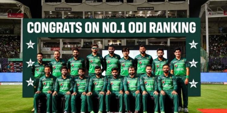 نیوزی لینڈ کے خلاف چوتھے ایک روزہ میچ میں کامیابی۔پاکستان کرکٹ ٹیم نے تاریخ میں پہلی بار ون ڈے میں پہلی پوزیشن حاصل کرلی