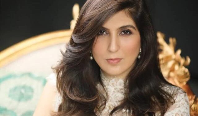 جناح ہاؤس حملے کے کیس : مطلوب معروف فیشن ڈیزائنر خدیجہ شاہ نے خود گرفتاری پیش کردی۔