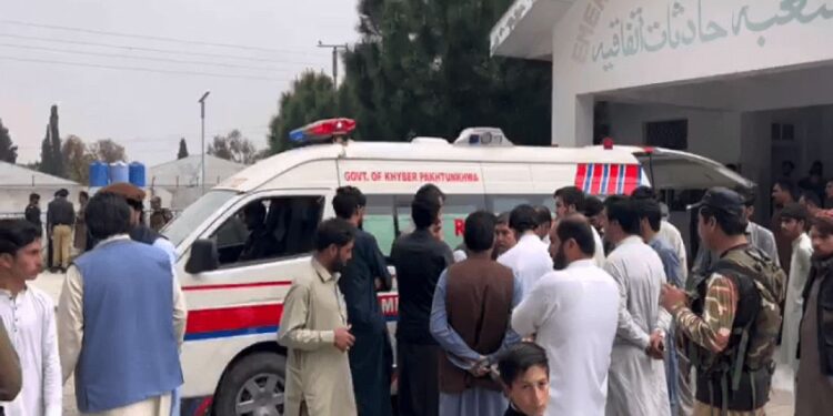 پارا چنار میں مسلح افراد کی اسکول میں گھس کر فائرنگ، 7 اساتذہ جاں شہید