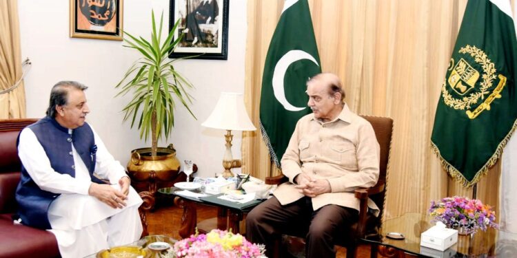 وزیراعظم سے گورنر بلوچستان کی ون ٹو ون ملاقات، اہم امور پر تبادلہ خیال