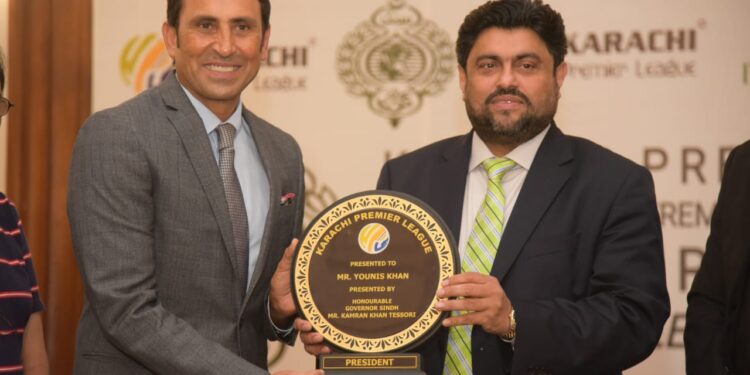 گورنر سندھ کی لیجنڈ کرکٹر یونس خان کے ساتھ گورنر ہاﺅس میں پریس کانفرنس