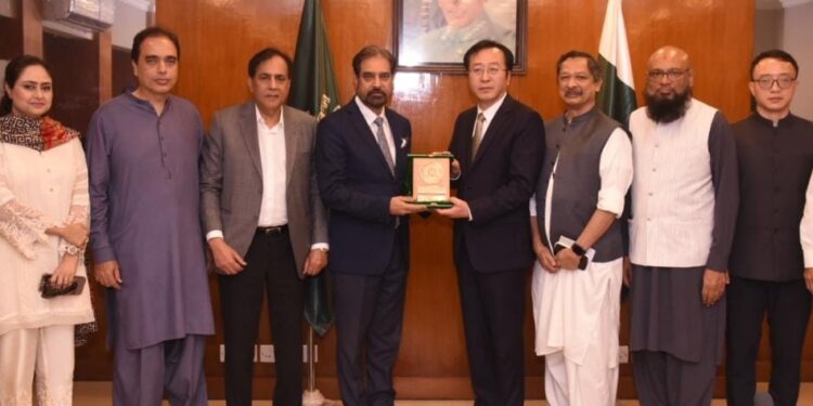 چینی قونصل جنرل کا ایف پی سی سی آئی کا دورہ:دو طرفہ تجارتی حجم 20 ارب ڈالر سے بڑھ چکا ہے:عرفان اقبال شیخ،