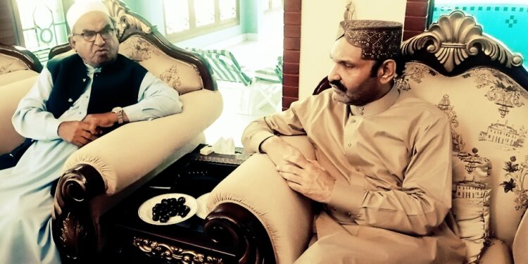 گھوٹکی: تحریک استقلال مرکزی صدر رحمت خان وردگ کی سردار علی گوہر خان مہر سے ان کی رہائش گاہ پر ملاقات