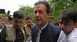چیئرمین پی ٹی آئی زمان پارک سے گرفتار ، کوئی مزاحمت نہ کی