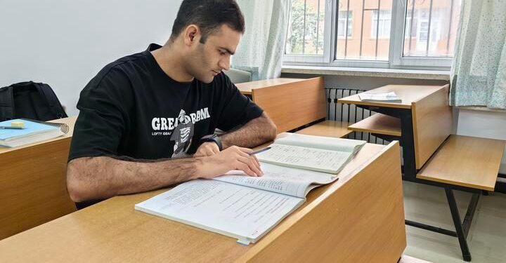 بی آر آئی اور سی پیک سے پاکستانی طالب علم کے خوابوں کی تکمیل