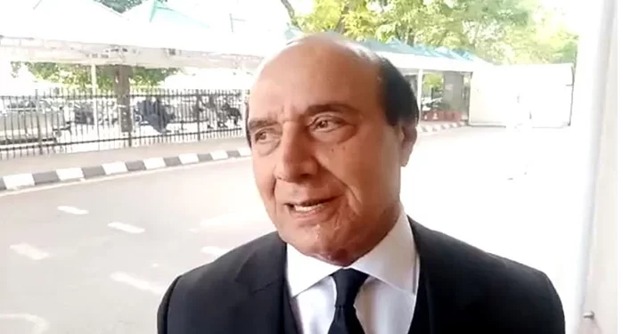 پیپلز پارٹی نے لطیف کھوسہ کو شوکاز نوٹس جاری کر دیا