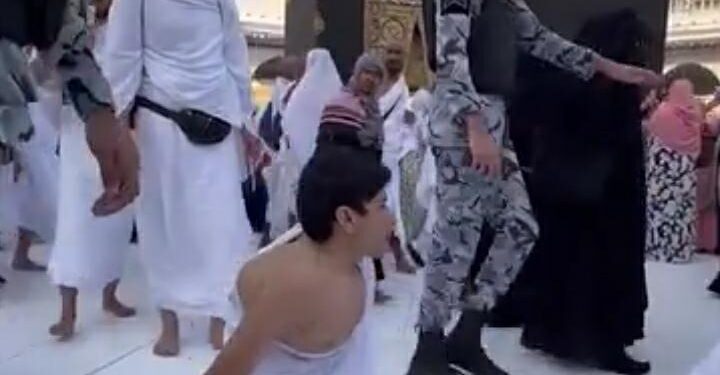 قطر ورلڈ کپ کے خصوصی اینکر غانم_المفتاح کی عمرہ ادائیگی