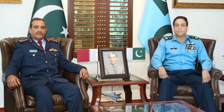 قطر کی مسلح افواج کے سربراہ کا ایئرہیڈ کوارٹرز کا دورہ:سربراہ پاک فضائیہ ائیر چیف مارشل ظہیر احمد بابر سدھو سے ملاقات