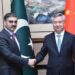 نگران وزیرِ اعظم انوار الحق کاکڑ کی چین کی کمیونسٹ پارٹی (CPC) کی پولیٹبیورو کی قائمہ کمیٹی کے رکن، لی شی (Li Xi) سے بیجنگ میں ملاقات