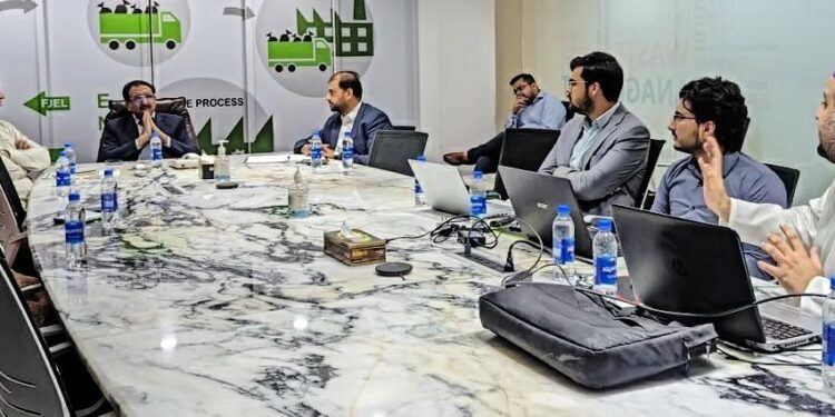 ترکیہ کمپنی دسمبر کے پہلے ہفتے سے ضلع جنوبی صدرزون سے صفائی ستھرائی آپریشن کا آغاز کرے گی۔نسیم الدین میرانی