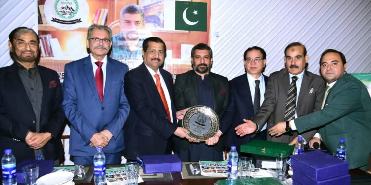 ڈیفنس رزیڈنٹ سوشل ویلفیر ایسوسی ایشن کا دانش امان کے اعزاز میں باربی کیو ٹو ناٸٹ کلفٹن میں عشاٸیہ