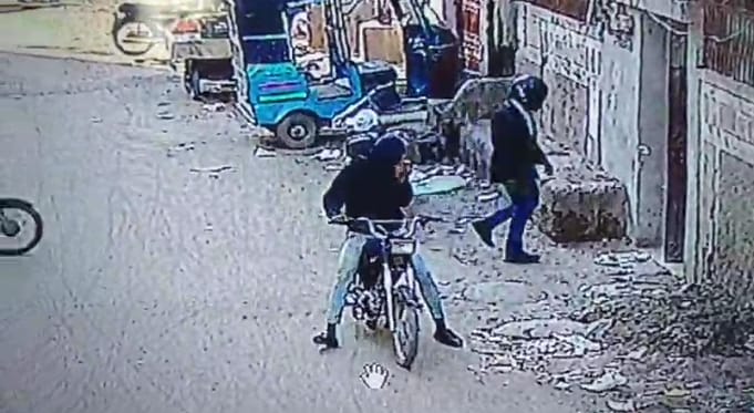 کراچی:بینک سے رقم لے کر گھر پہنچنے والا شہری گھر کی دہلیز پر لٹ گیا