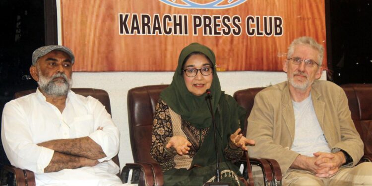 کسی سرکاری حکام کو عافیہ کی واپسی سے مسئلہ ہے تو کلائیو اسمتھ سے رابطہ اور متبادل پیش کرے: ڈاکٹر فوزیہ صدیقی