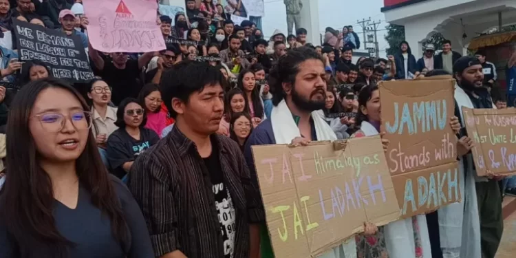 لداخی طلبا ء کے اپنے مطالبات کے حق میں احتجاجی مظاہرے، بھوک ہڑتال
