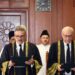 جسٹس منیب اختر نے سپریم کورٹ آف پاکستان کے قائم مقام چیف جسٹس کا حلف اٹھا لیا