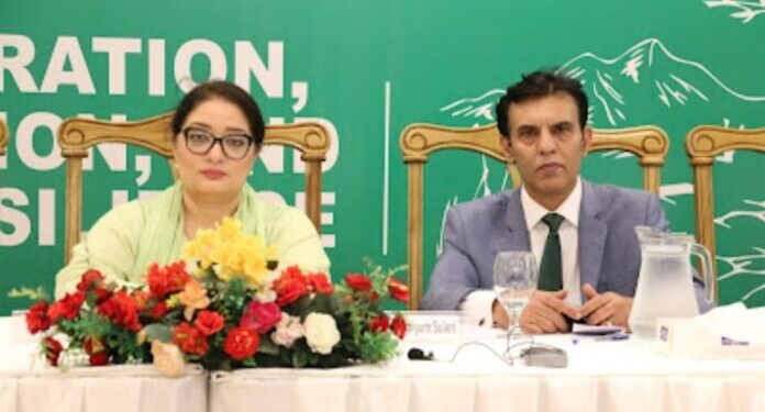 ماحولیاتی تبدیلی کے اثرات سے بچنے کیلئے ہمیں اپنا رویہ بدلنا ہوگا ، ماحولیاتی تبدیلویوں کی بنیادی وجوہات پر نظر رکھنا ہوگی، رومینہ خورشید عالم