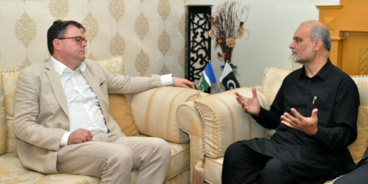 حافظ نعیم الرحمن سے ناروے کے سفیر پر البرٹ ایلسوس نے اسلام آباد میں ملاقات